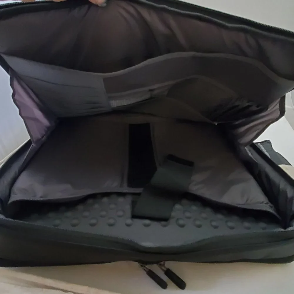 Genuine Dell Deluxe Laptop Notebook Black Carrying Case + Strap
